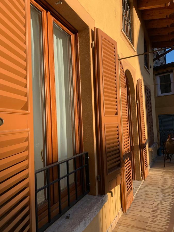 Palazzo Teatro Vecchio-Holiday Suites Salò Εξωτερικό φωτογραφία