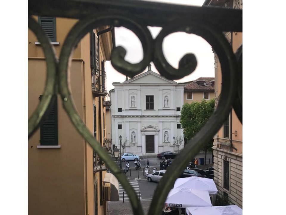 Palazzo Teatro Vecchio-Holiday Suites Salò Εξωτερικό φωτογραφία